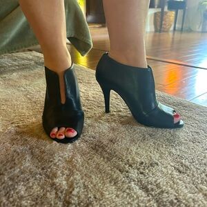 Aldo Black Leather Women's Stiletto Mules